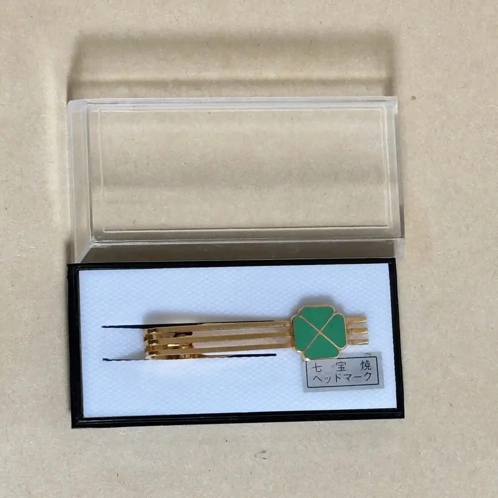 Vintage Japanese Railway Collectible Cloisonne Tie Clip JNR Green Car Mark